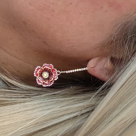 🔥LAST PAIR🔥 POPPY SHIMMER DROP EARRINGS - Picture 3 of 8